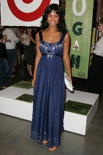 Joy Bryant feet photo thumbnail