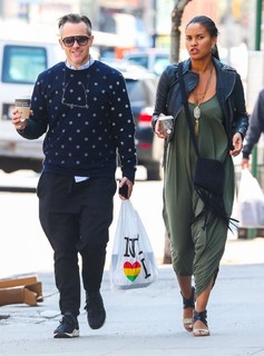 Joy Bryant feet photo thumbnail