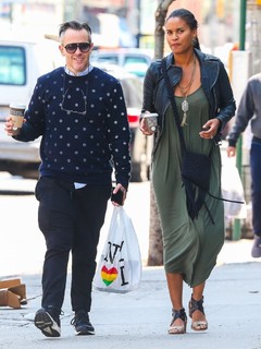 Joy Bryant feet photo thumbnail