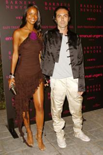 Joy Bryant feet photo thumbnail