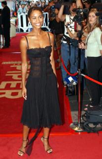 Joy Bryant feet photo thumbnail