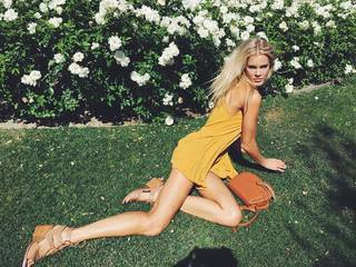 Joy Corrigan feet photo thumbnail