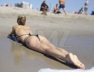 Joy Corrigan feet photo thumbnail