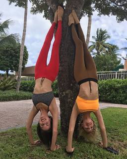 Joy Corrigan feet photo thumbnail