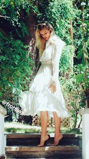 Joy Corrigan feet photo thumbnail