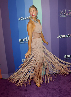 Joy Corrigan feet photo thumbnail