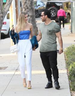 Joy Corrigan feet photo thumbnail