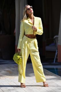 Joy Corrigan feet photo thumbnail