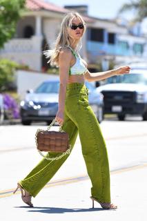 Joy Corrigan feet photo thumbnail