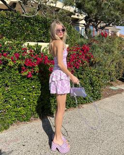 Joy Corrigan feet photo thumbnail