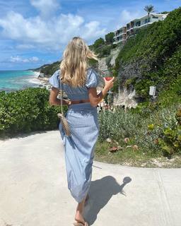 Joy Corrigan feet photo thumbnail