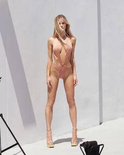 Joy Corrigan feet photo thumbnail