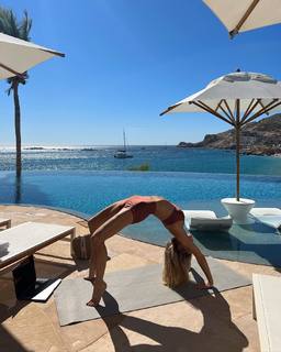 Joy Corrigan feet photo thumbnail