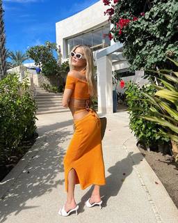 Joy Corrigan feet photo thumbnail