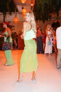 Joy Corrigan feet photo thumbnail