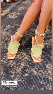 Joy Corrigan feet photo thumbnail