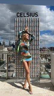 Joy Corrigan feet photo thumbnail