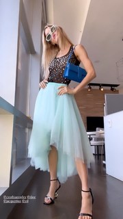 Joy Corrigan feet photo thumbnail