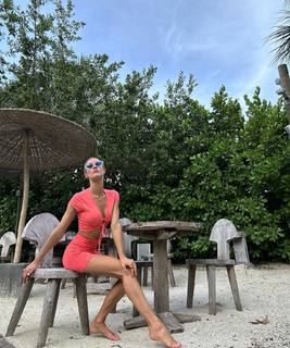 Joy Corrigan feet photo thumbnail