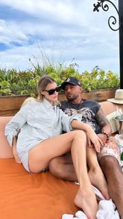 Joy Corrigan feet photo thumbnail