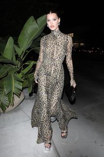 Joy Corrigan feet photo thumbnail