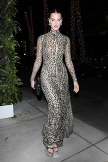 Joy Corrigan feet photo thumbnail