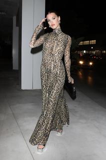 Joy Corrigan feet photo thumbnail