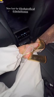 Joy Corrigan feet photo thumbnail