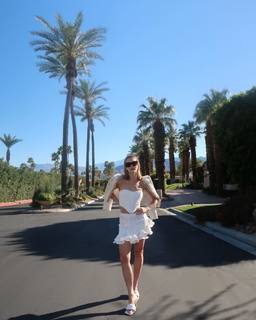 Joy Corrigan feet photo thumbnail