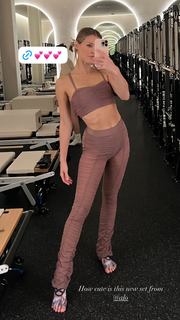 Joy Corrigan feet photo thumbnail