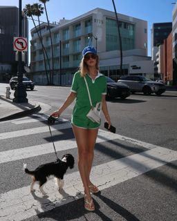 Joy Corrigan feet photo thumbnail