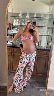 Joy Corrigan feet photo thumbnail