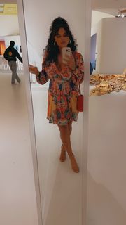 Joy Taylor feet photo thumbnail