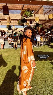 Joy Taylor feet photo thumbnail