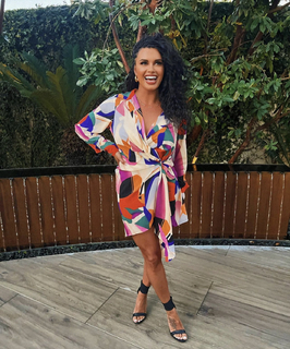 Joy Taylor feet photo thumbnail