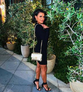 Joy Taylor feet photo thumbnail