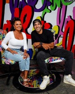 Joy Taylor feet photo thumbnail