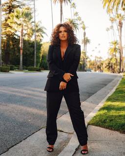 Joy Taylor feet photo thumbnail