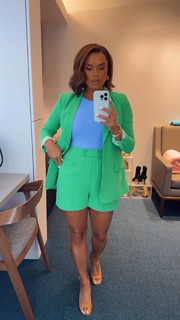 Joy Taylor feet photo thumbnail