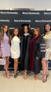 Joy Taylor feet photo thumbnail