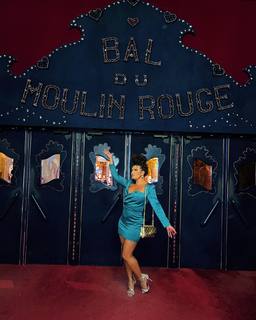 Joy Taylor feet photo thumbnail