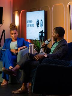 Joy Taylor feet photo thumbnail