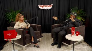 Joy Taylor feet photo thumbnail