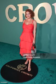 Joy Taylor feet photo thumbnail