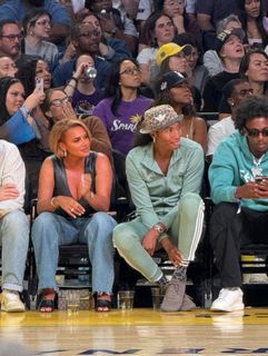 Joy Taylor feet photo thumbnail