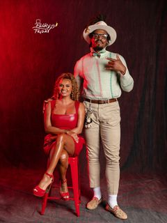 Joy Taylor feet photo thumbnail