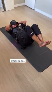 Joy Taylor feet photo thumbnail