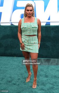 Joy Taylor feet photo 3