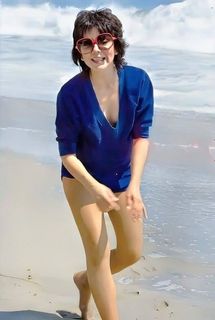 Joyce DeWitt feet photo 1