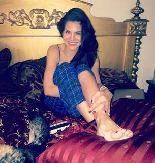 Joyce Giraud feet photo 8